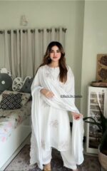 Sada Bahar Three Piece - Image 3