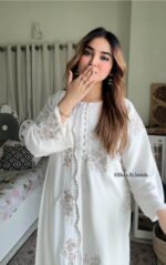 Sada Bahar Three Piece - Image 4